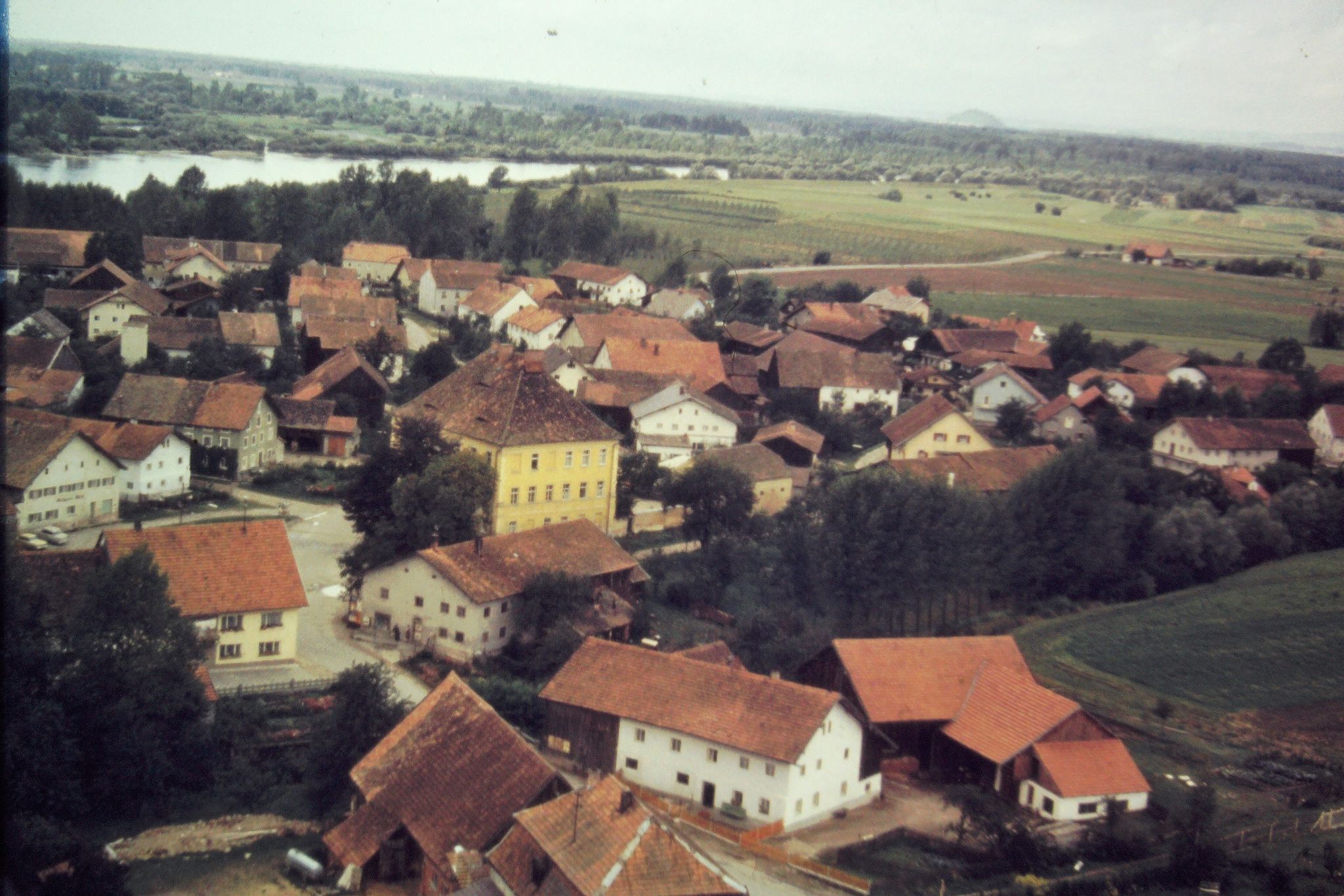 Filmabend_altes Foto Alte Luftaufnahme von Niederalteich